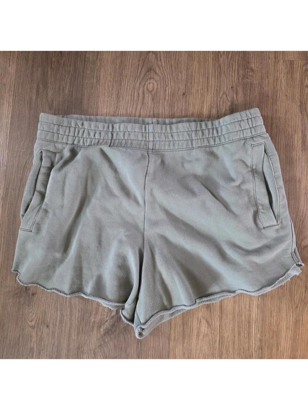 Aerie green pull on shorts